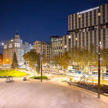 Plaza de España (Madrid) - Thorn Contrast